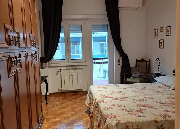 Ferienhaus Lovely Near Trastevere Rom