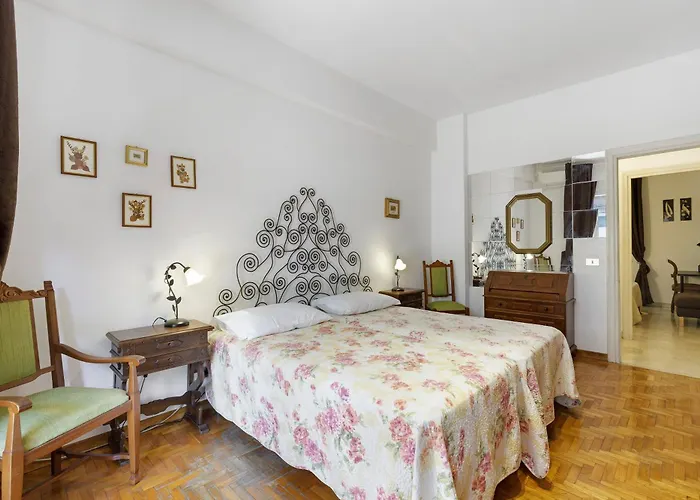Ferienhaus Lovely Near Trastevere Rom